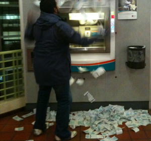 WinXP-ATM-Explodes-Money